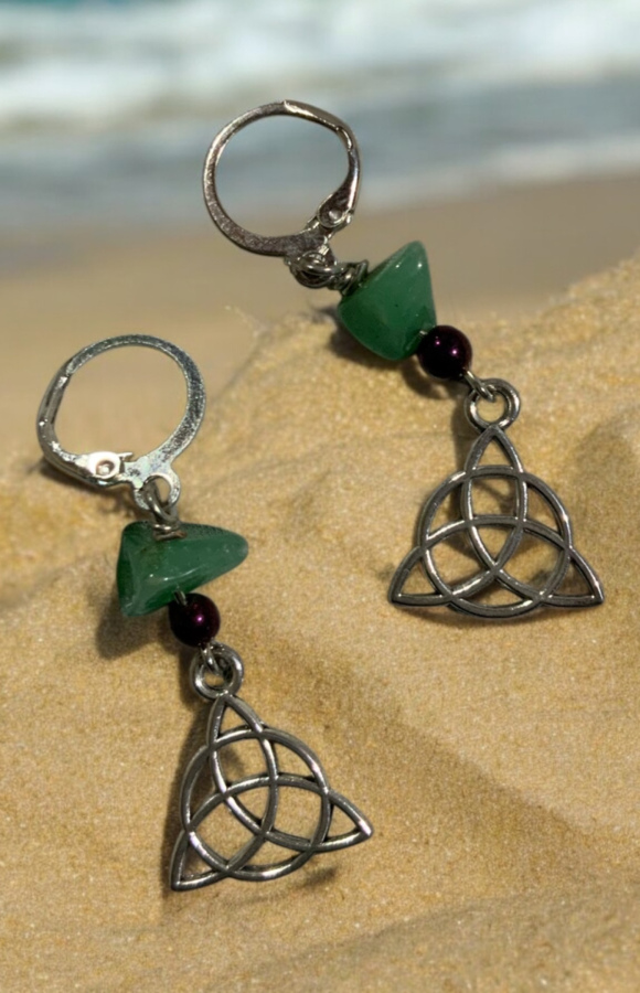 Triquetra 4
