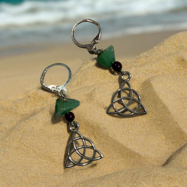 Triquetra 4